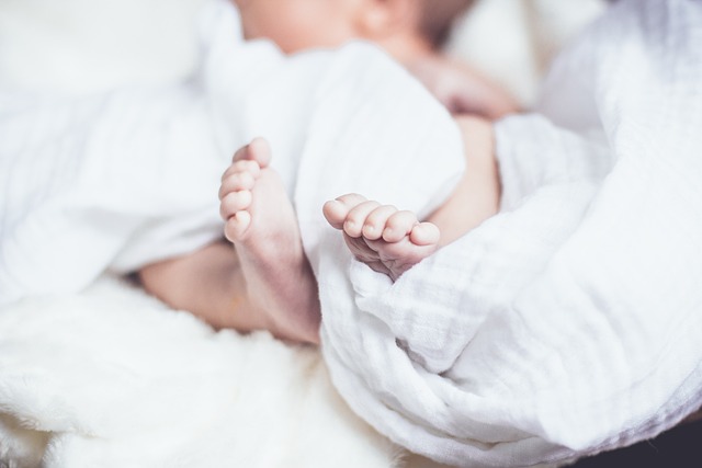 Czy noworodek może spać w body?